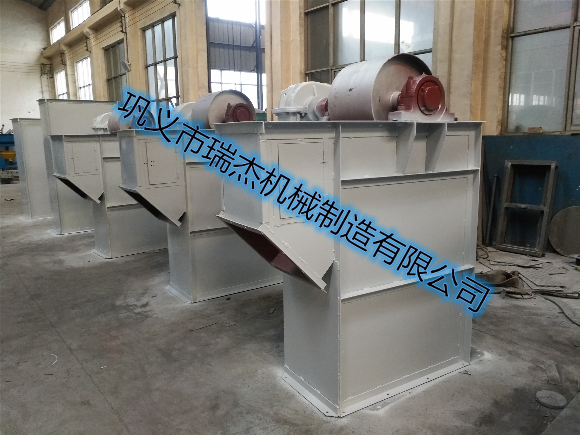 瑞杰機械斗式提升機車間原照